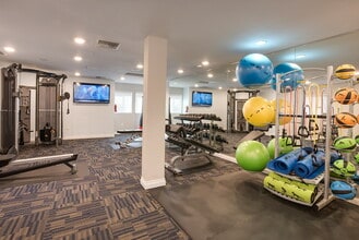 Mission Hills in Oceanside, CA - Building Photo - Building Photo