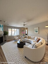 90 Little Oak Ln in Rocky Hill, CT - Building Photo - Building Photo