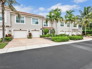 23421 Alamanda Dr in Bonita Springs, FL - Building Photo - Building Photo