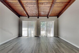 2127 W Carlyle Ct in Marietta, GA - Building Photo - Building Photo