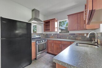 1502 E 13th St in Austin, TX - Building Photo - Building Photo