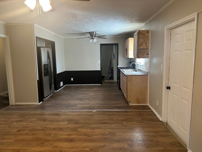 2150 Rochelle Way in College Park, GA - Building Photo - Building Photo