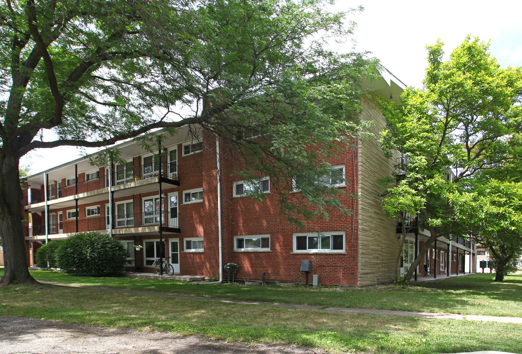 Villa Park Apartments in Villa Park, IL - Building Photo