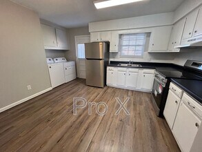 740 N 6th St in Rogers, AR - Building Photo - Building Photo