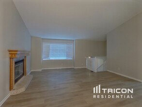 12015 60th Pl N in Minneapolis, MN - Building Photo - Building Photo