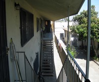 2284 Locust Ave in Long Beach, CA - Foto de edificio - Building Photo