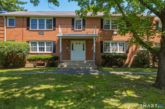 property at 9 Grandview Dr