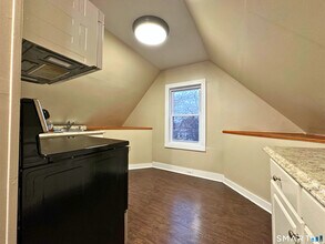 11 West St in New London, CT - Building Photo - Building Photo