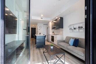 237 Rue Lucien-L'Allier, Unit SI ID1261824P in Montréal, QC - Building Photo - Building Photo