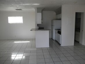 6 Crossings Cir in Boynton Beach, FL - Foto de edificio - Building Photo