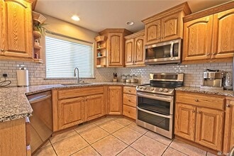 521 N Crestview Dr in Moses Lake, WA - Building Photo - Building Photo