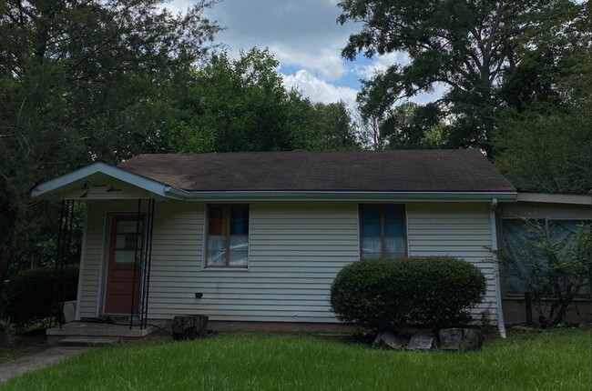 property at 1611 Pepper Dr