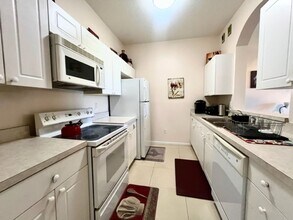 8102 Princess Palm Ln in Kissimmee, FL - Building Photo - Building Photo