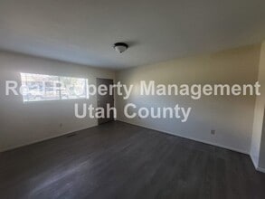 1056 Ellen Cir in Orem, UT - Foto de edificio - Building Photo