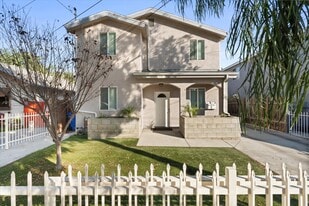 7310 Roseberry Ave, Unit A in Huntington Park, CA - Building Photo