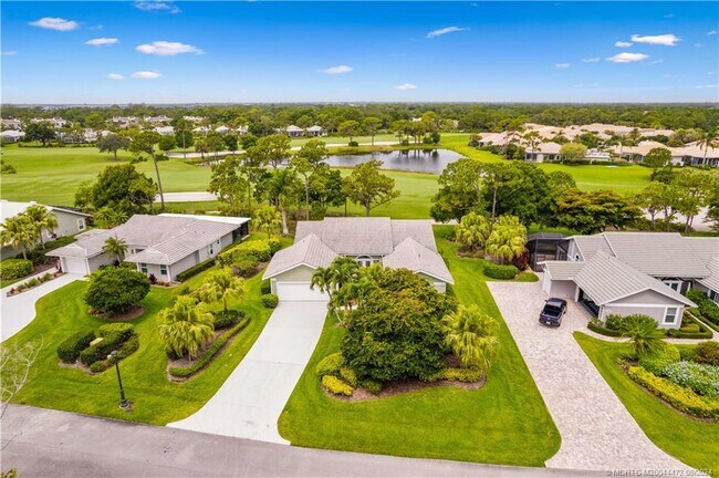 12813 NW Cinnamon Way in Palm City, FL - Foto de edificio - Building Photo