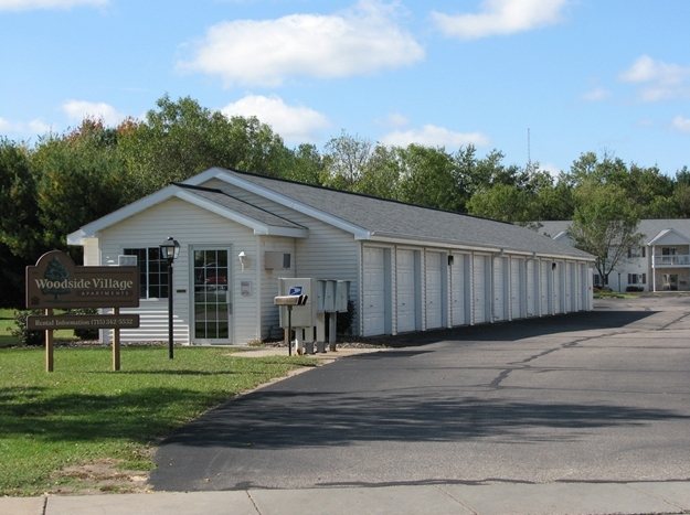 WOODSIDE VILLAGE APARTMENTS in Stevens Point, WI - Building Photo - Building Photo