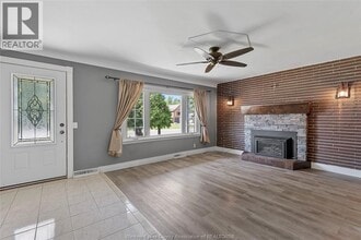 76 TEXAS in Amherstburg, ON - Building Photo - Building Photo