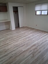 12149 DMC Hwy 99 in Burlington, IA - Foto de edificio - Building Photo