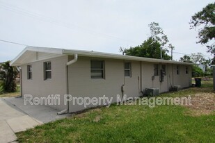 23023 Gulf Coast Ave in Punta Gorda, FL - Building Photo - Building Photo