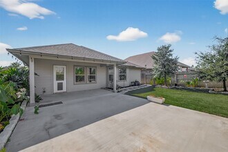 2701 Sagedale Dr in Conroe, TX - Building Photo - Building Photo