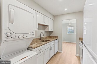 8607 Falls Run Rd in Ellicott City, MD - Building Photo - Building Photo