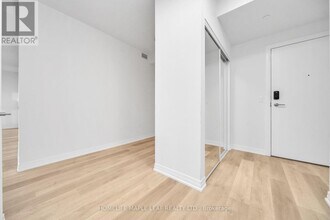 15 Watergarden Dr in Mississauga, ON - Building Photo - Building Photo