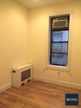29 Cornelia St-Unit -22 in New York, NY - Foto de edificio - Building Photo