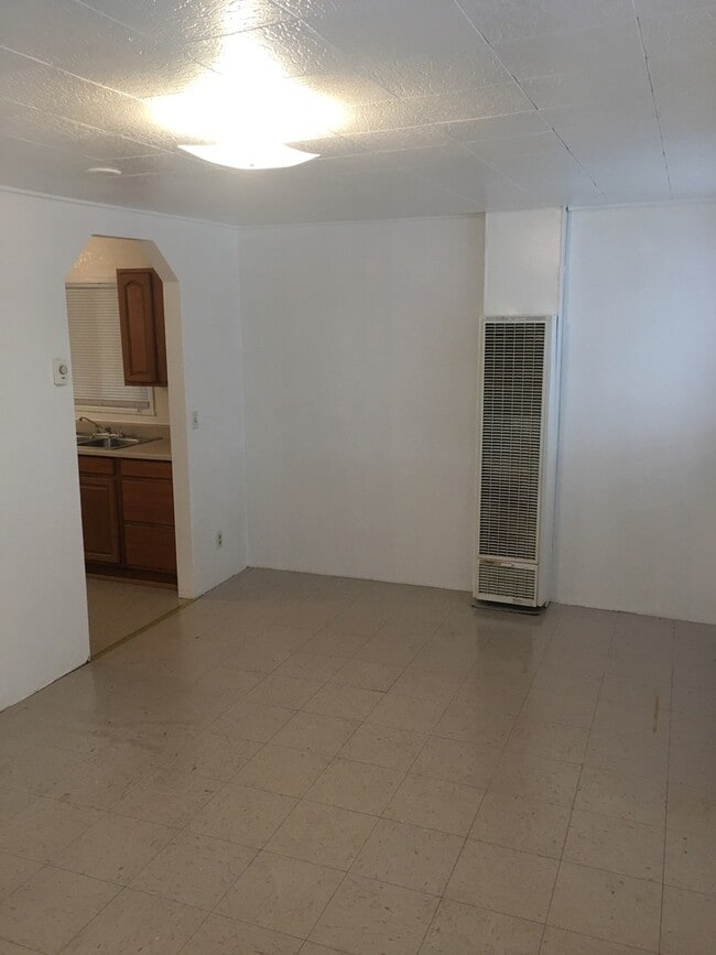 property at 2330 Oak Ave