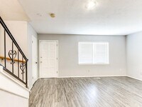 2524 Boxwood Ave photo'