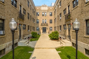 Stratford Court Apartments in Lansdowne, PA - Building Photo