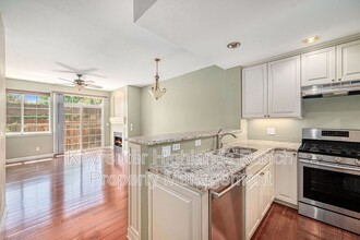 9021 W Phillips Dr in Littleton, CO - Building Photo - Building Photo