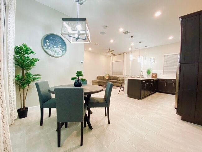 property at 2506 E Pleasant Ln