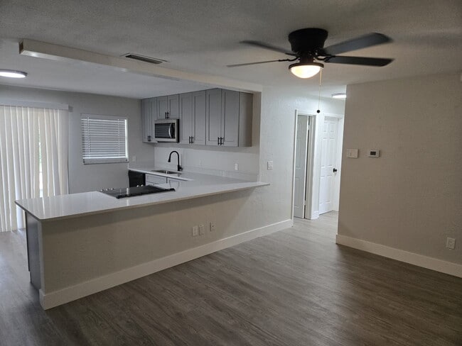 266 Diamond St, Unit B in Orlando, FL - Foto de edificio - Building Photo