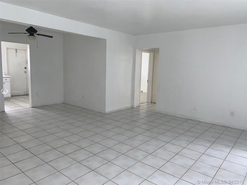 316 Surfside Blvd-Unit -2 in Surfside, FL - Building Photo