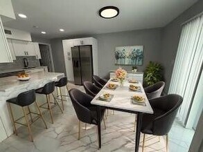 314 Sunshine Dr in Coconut Creek, FL - Building Photo - Building Photo