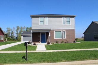 2324 Lovie Ln in Champaign, IL - Building Photo - Building Photo