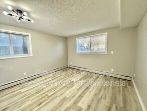 8705 152 St NW in Edmonton, AB - Building Photo - Building Photo