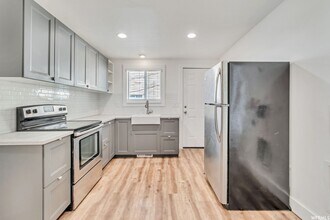 927 W 1100 N in Salt Lake City, UT - Building Photo - Building Photo