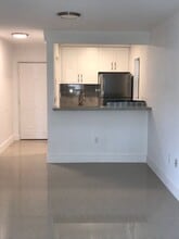 142 SW 18th Ave in Miami, FL - Foto de edificio - Building Photo