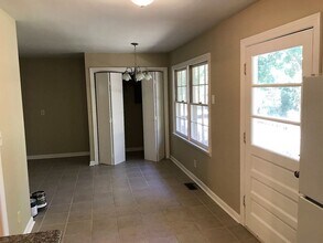 923 Verdi Way in Clarkston, GA - Building Photo - Building Photo