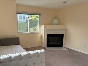 369 Captain Eames Cir in Ashland, MA - Building Photo - Building Photo