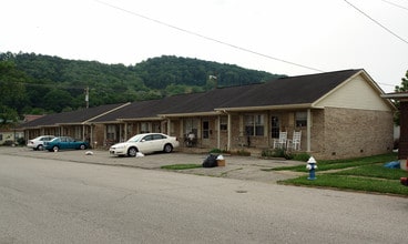 1912 19th St in Nitro, WV - Building Photo - Building Photo