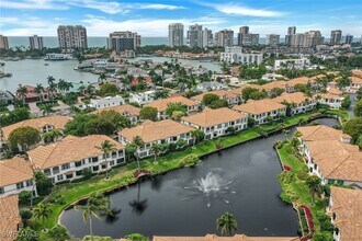269 Colonade Cir in Naples, FL - Building Photo - Building Photo