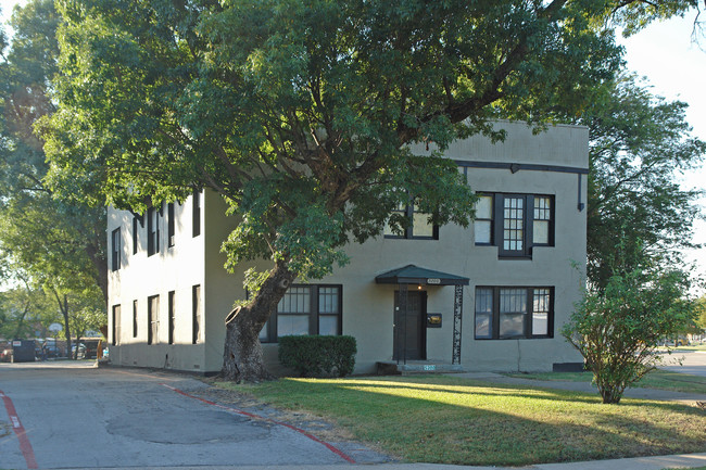 5206 Reiger Ave in Dallas, TX - Foto de edificio - Building Photo