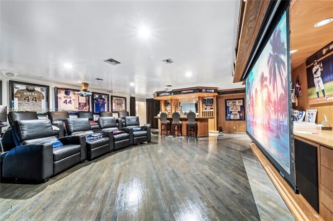 property at 5820 Palm Tree Rd