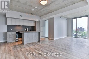 25 Baseball Pl in Toronto, ON - Building Photo