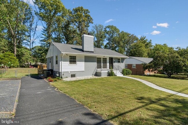 5953 Lowell Ave in Alexandria, VA - Building Photo - Building Photo