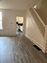 1039 W Poplar St in West York, PA - Building Photo - Building Photo