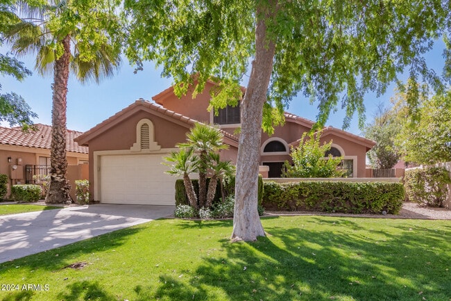 9573 E Windrose Dr in Scottsdale, AZ - Building Photo - Building Photo